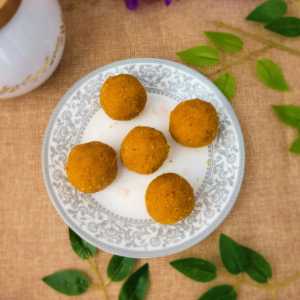 Besan Churma Laddu