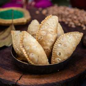 Dry Gujiya